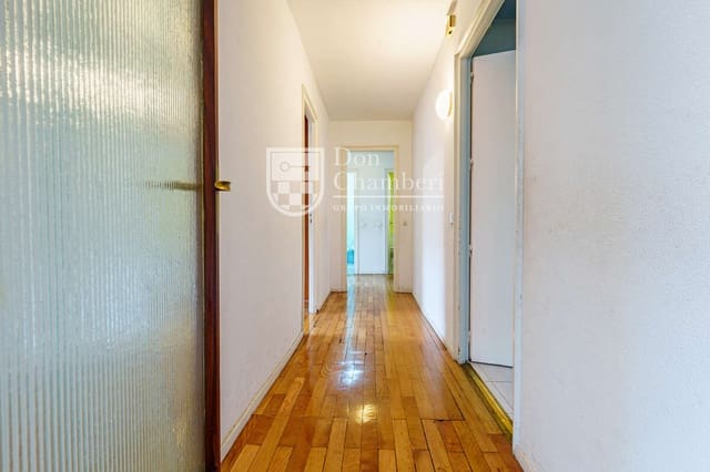 4 quarto Apartamento para arrendar em Madrid cidade - 1 850 € (Ref: 9581429)