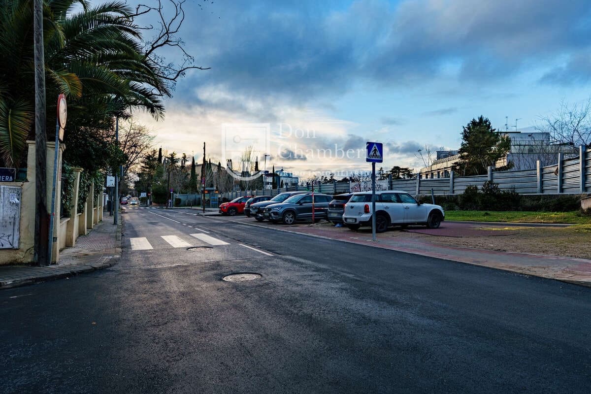 4 quarto Apartamento para arrendar em Madrid cidade - 1 850 € (Ref: 9581429)