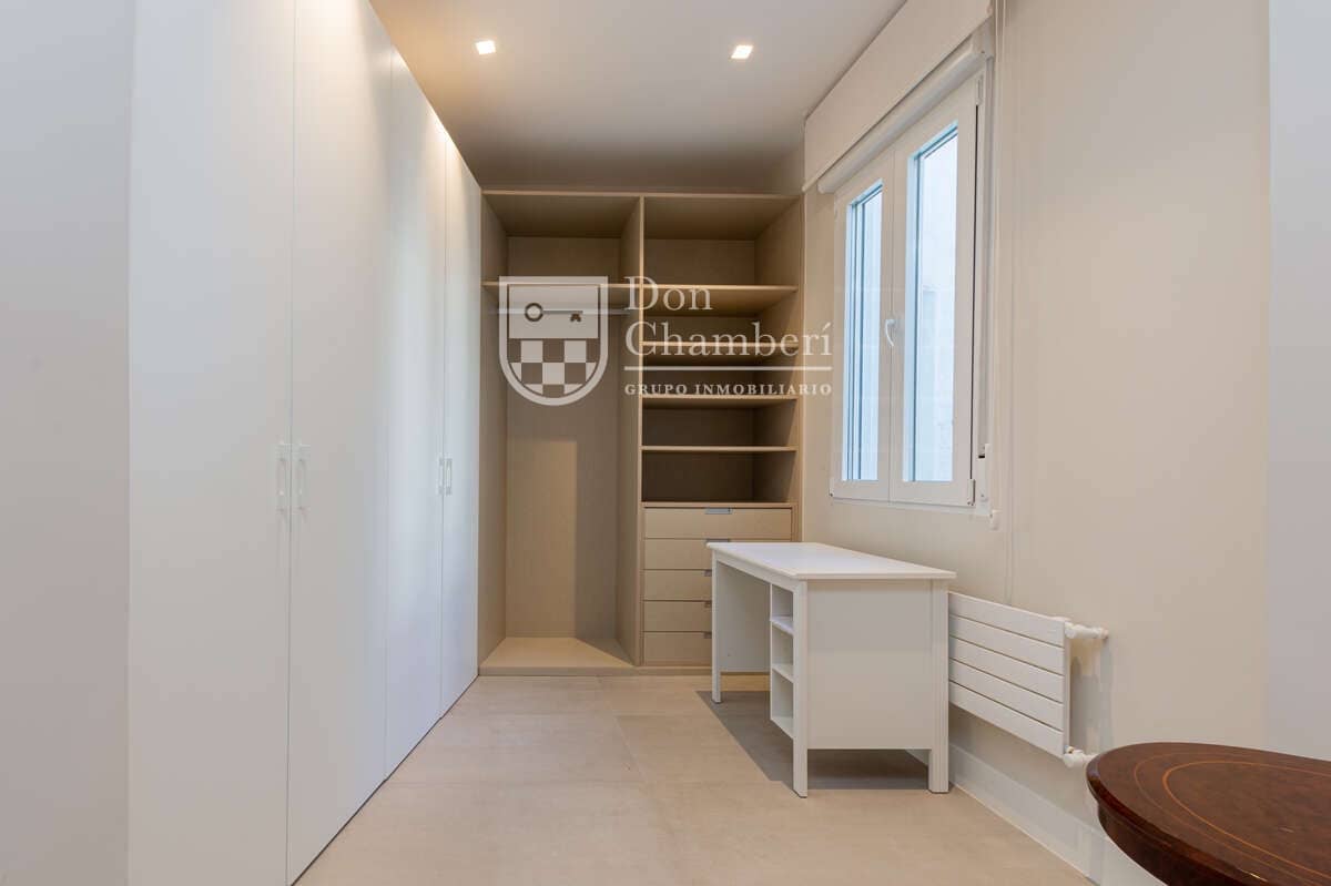 1 bedroom Flat for sale in Madrid city - € 650,000 (Ref: 9585295)