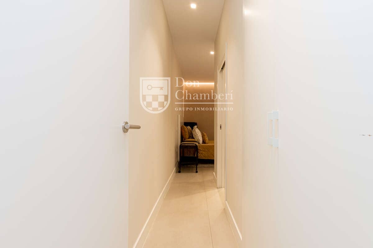 1 bedroom Flat for sale in Madrid city - € 650,000 (Ref: 9585295)