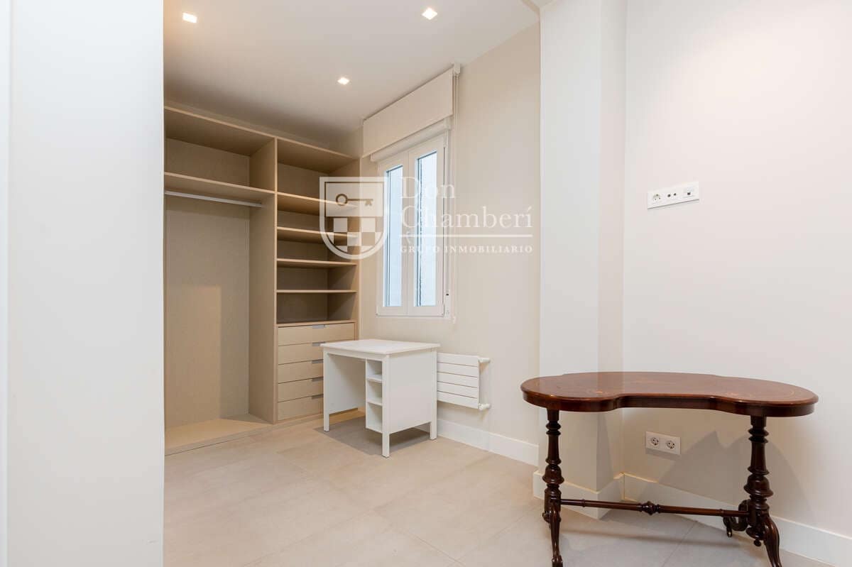 1 bedroom Flat for sale in Madrid city - € 650,000 (Ref: 9585295)