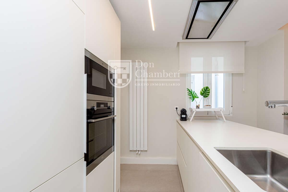 1 bedroom Flat for sale in Madrid city - € 650,000 (Ref: 9585295)