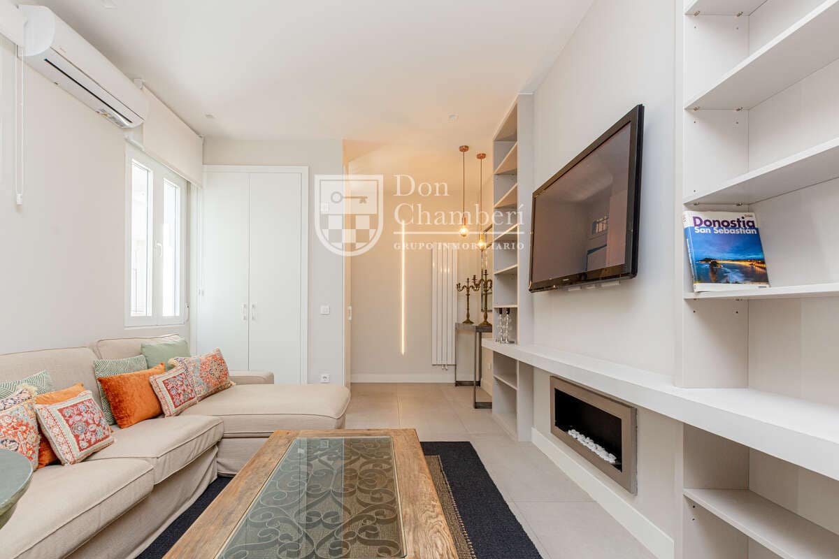 1 bedroom Flat for sale in Madrid city - € 650,000 (Ref: 9585295)