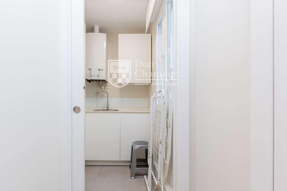 1 bedroom Flat for sale in Madrid city - € 650,000 (Ref: 9585295)