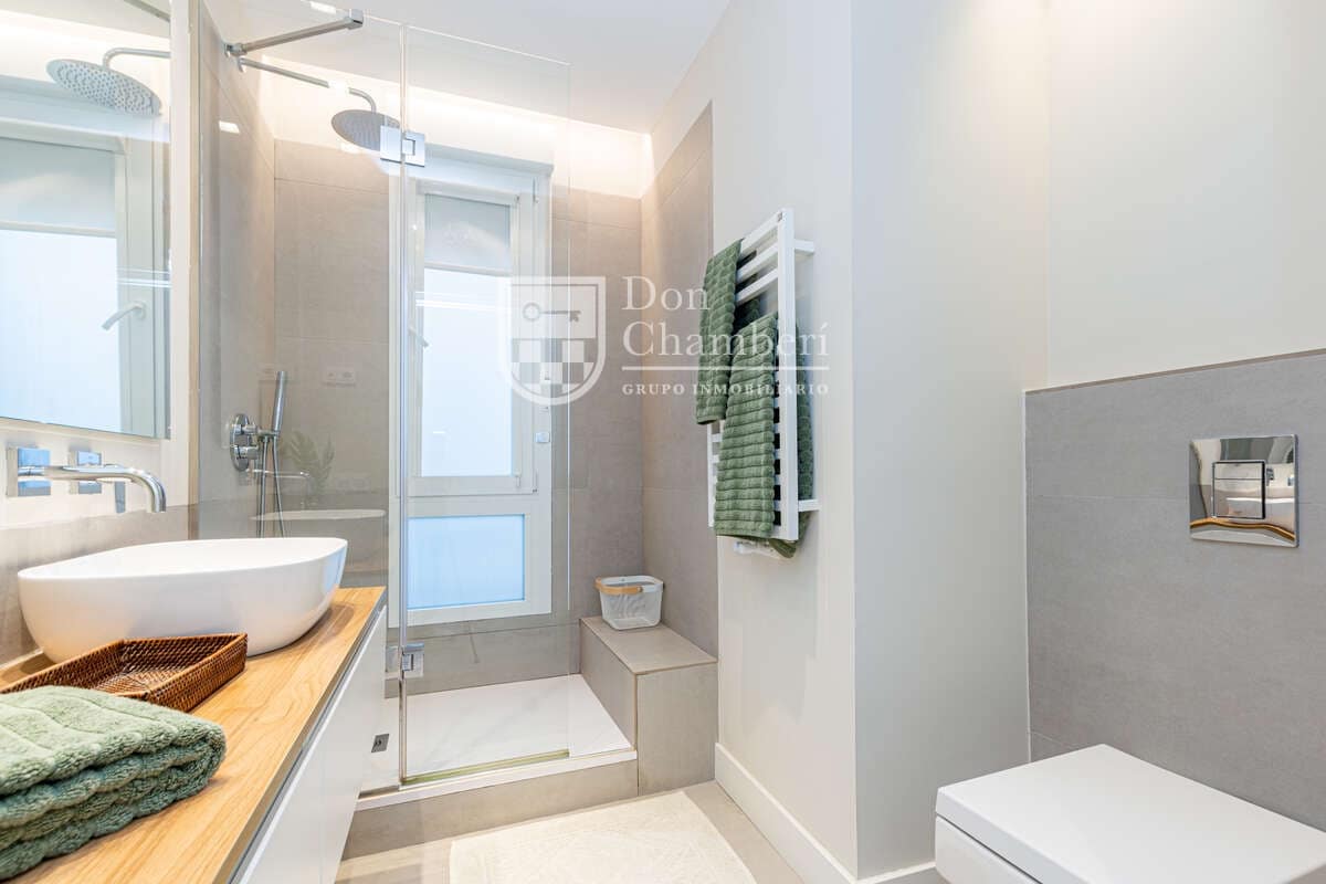 1 bedroom Flat for sale in Madrid city - € 650,000 (Ref: 9585295)