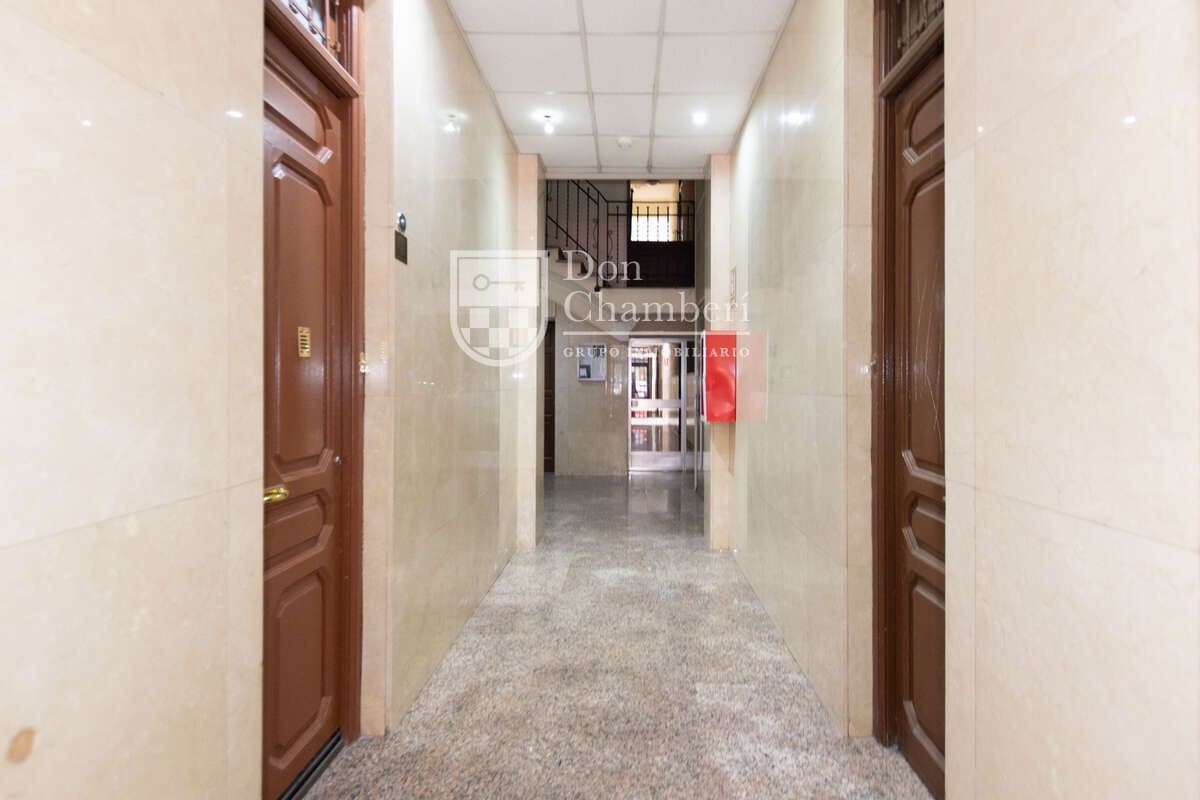 1 bedroom Flat for sale in Madrid city - € 650,000 (Ref: 9585295)