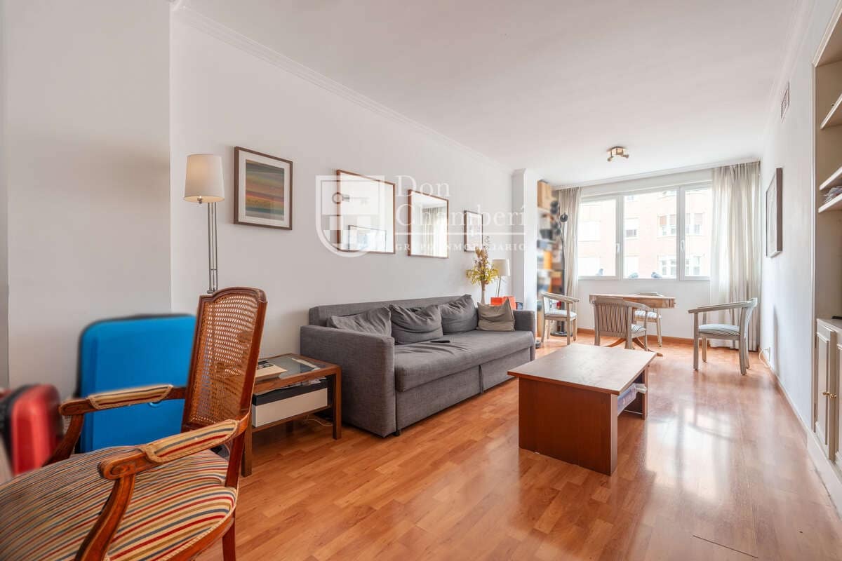 1 bedroom Flat for sale in Madrid city - € 630,000 (Ref: 9617917)