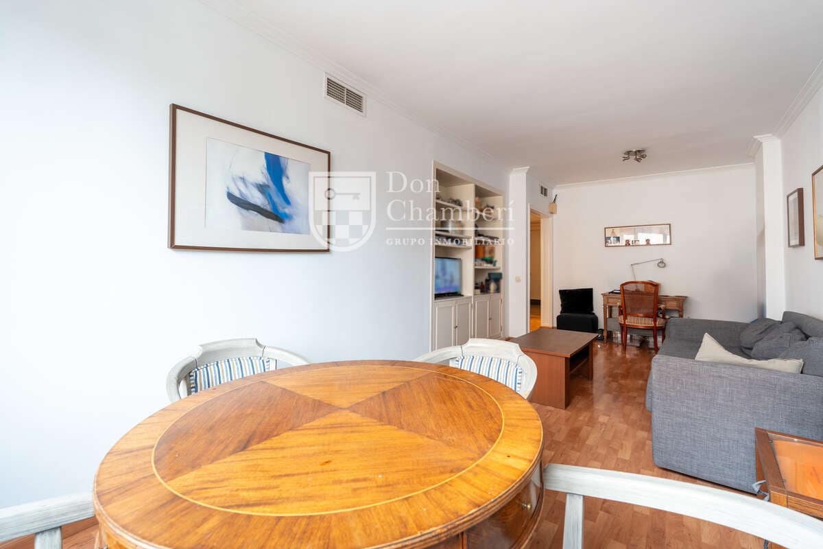 1 bedroom Flat for sale in Madrid city - € 630,000 (Ref: 9617917)