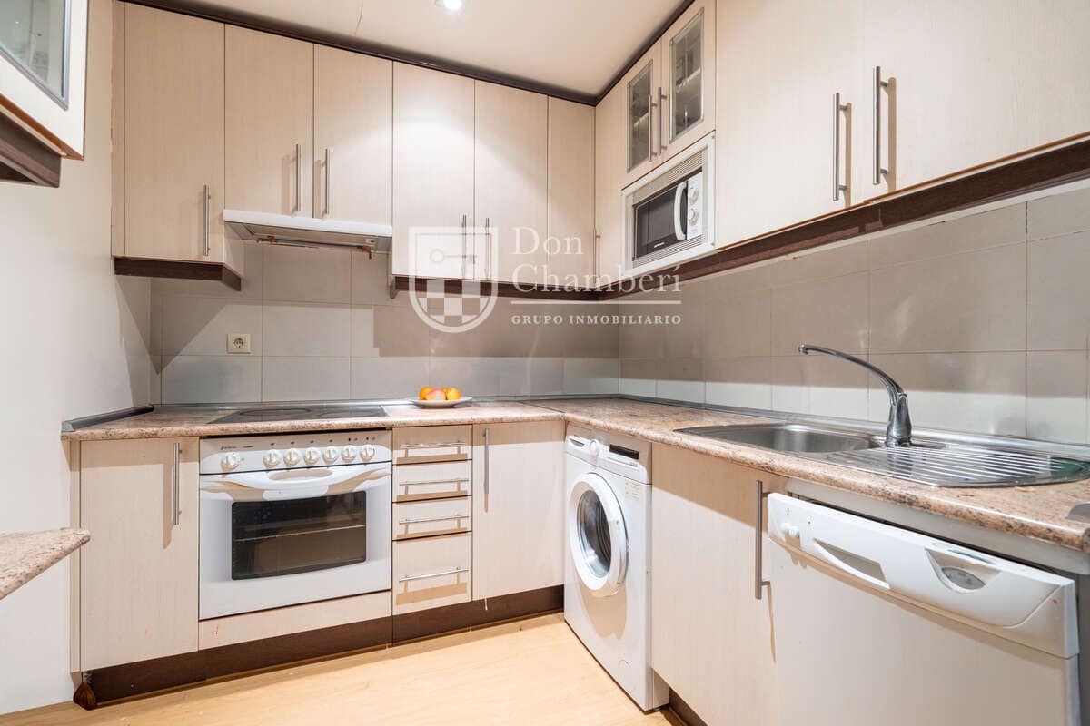 1 bedroom Flat for sale in Madrid city - € 630,000 (Ref: 9617917)