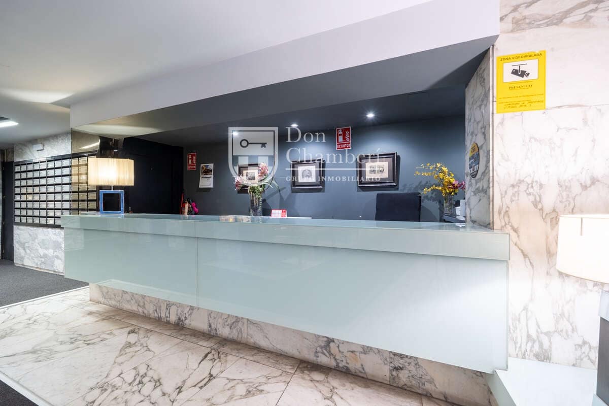 1 bedroom Flat for sale in Madrid city - € 630,000 (Ref: 9617917)