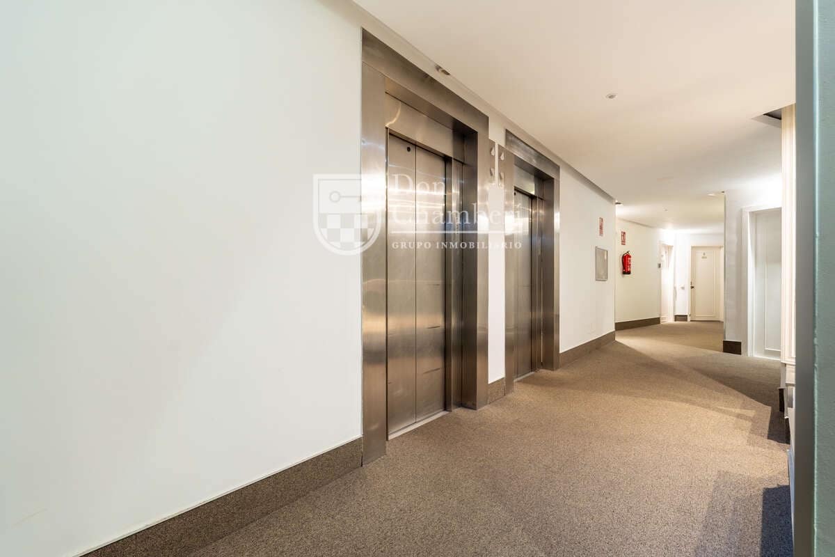 1 bedroom Flat for sale in Madrid city - € 630,000 (Ref: 9617917)