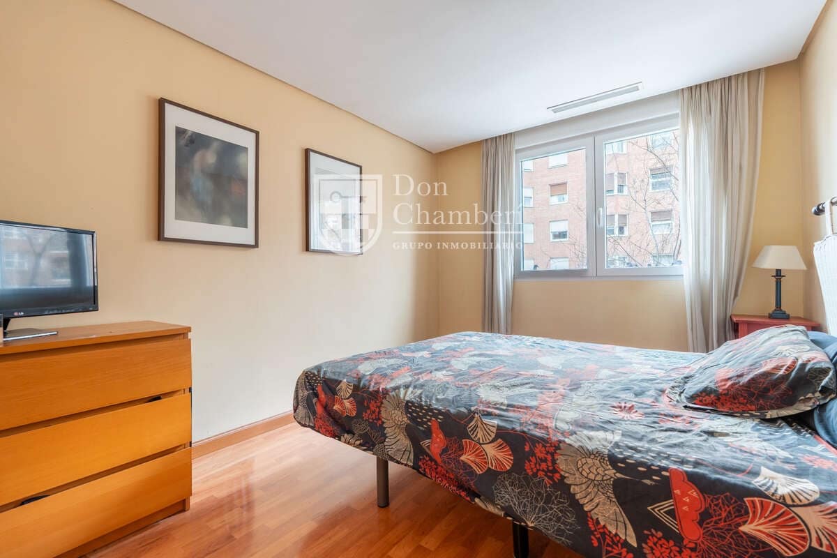 1 bedroom Flat for sale in Madrid city - € 650,000 (Ref: 9617918)