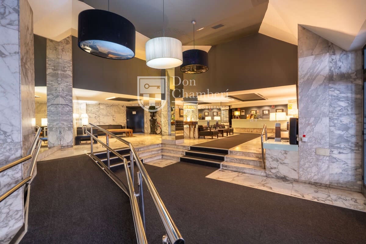 1 bedroom Flat for sale in Madrid city - € 650,000 (Ref: 9617918)