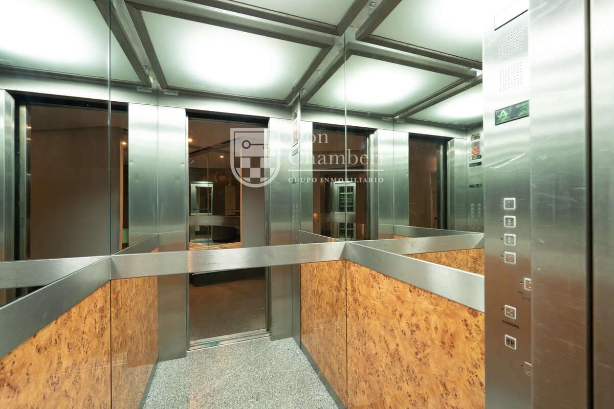 1 bedroom Flat for sale in Madrid city - € 650,000 (Ref: 9617918)