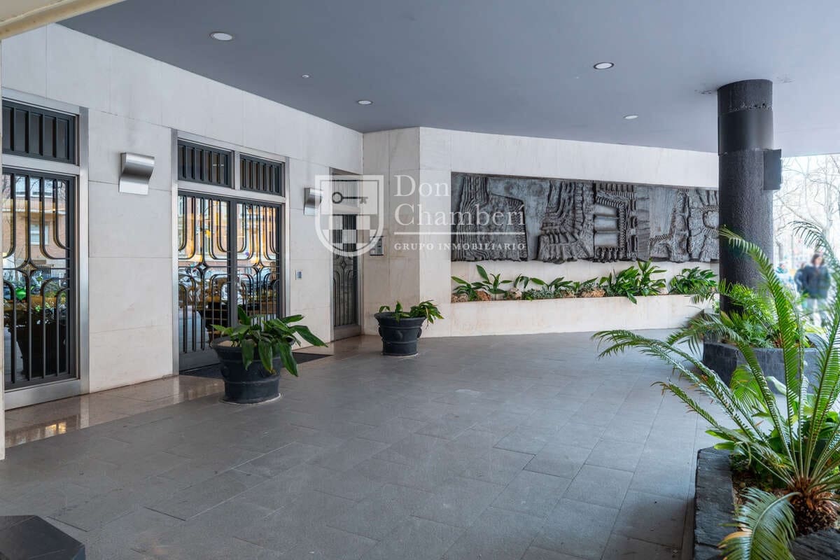 1 bedroom Flat for sale in Madrid city - € 650,000 (Ref: 9617918)