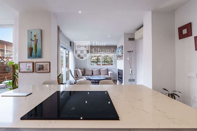 3 soveværelse Lejlighed til salg i Chamberí, Madrid by - € 1.570.000 (Ref: 9646788)