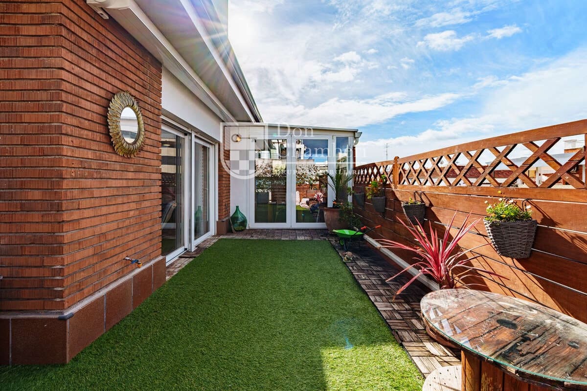 3 soveværelse Lejlighed til salg i Madrid by - € 1.570.000 (Ref: 9646788)