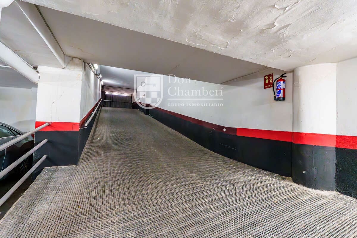 3 soveværelse Lejlighed til salg i Madrid by - € 1.570.000 (Ref: 9646788)