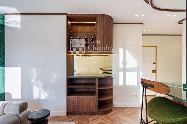 1 chambre Appartement à vendre à Chamberí, Madrid ville - 950 000 € (Ref: 9646789)