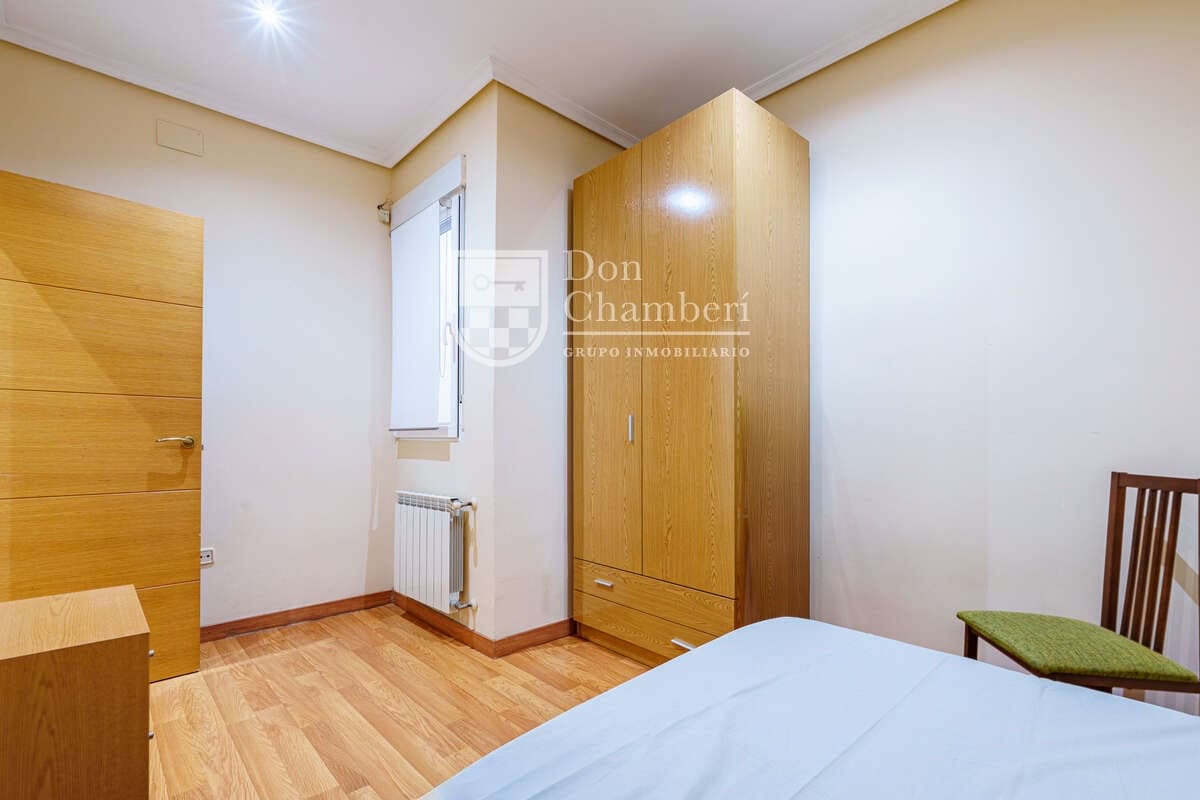Appartement de 2 chambres à louer à Madrid ville - 1 200 € (Ref: 9665757)