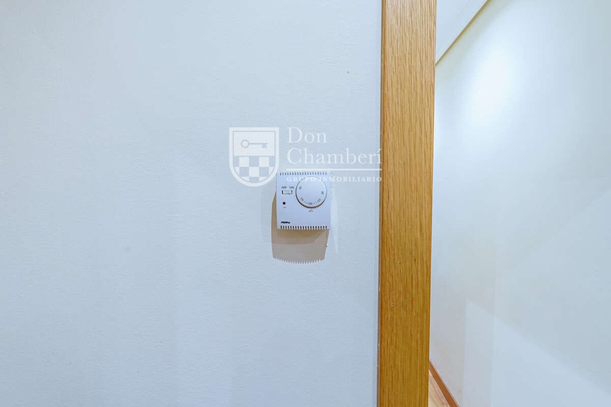 Appartement de 2 chambres à louer à Madrid ville - 1 200 € (Ref: 9665757)