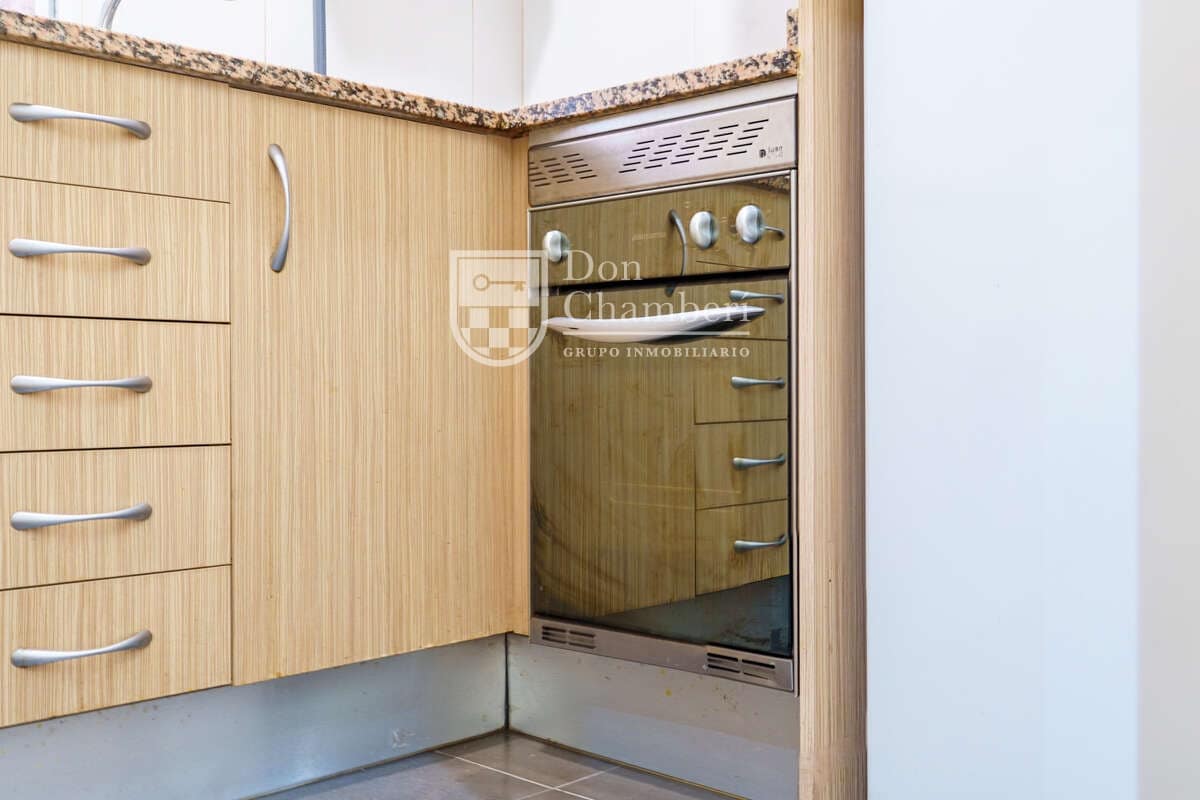 Appartement de 2 chambres à louer à Madrid ville - 1 200 € (Ref: 9665757)