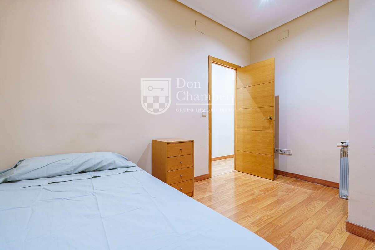 Appartement de 2 chambres à louer à Madrid ville - 1 200 € (Ref: 9665757)