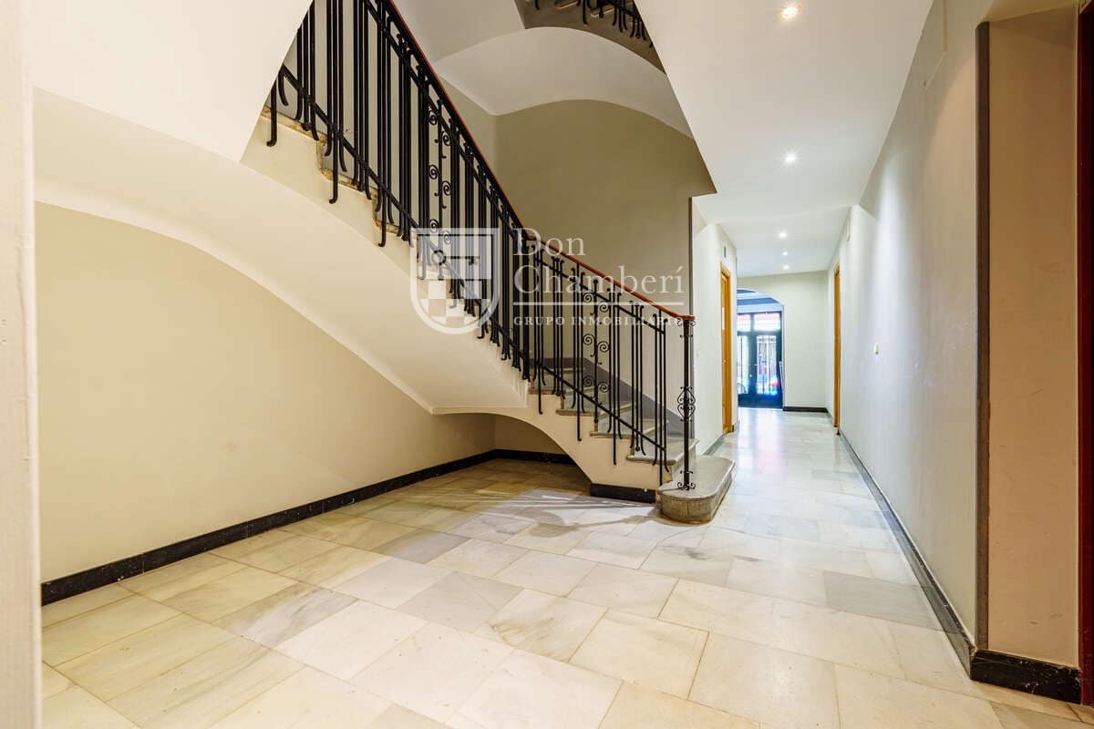 Appartement de 2 chambres à louer à Madrid ville - 1 200 € (Ref: 9665757)