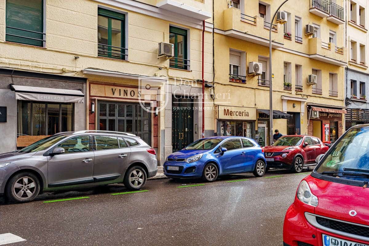 Appartement de 2 chambres à louer à Madrid ville - 1 200 € (Ref: 9665757)