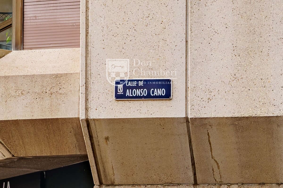 Appartement de 2 chambres à louer à Madrid ville - 1 200 € (Ref: 9665757)