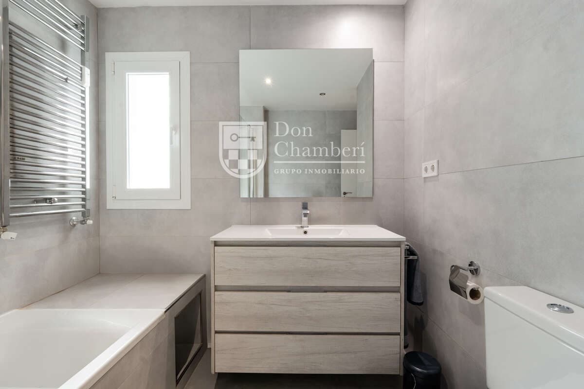 3 bedroom Flat for sale in Madrid city - € 1,495,000 (Ref: 9700374)