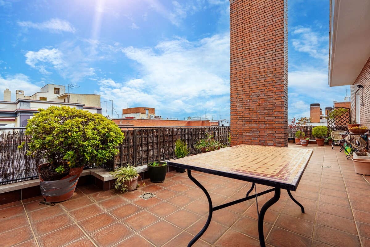 1 slaapkamer Flat te koop in Madrid stad - € 998.000 (Ref: 9710955)