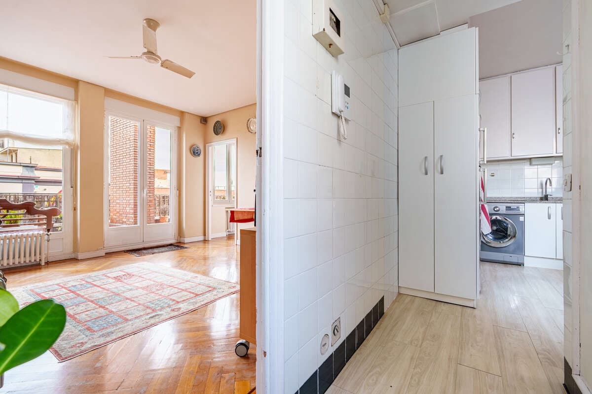 1 slaapkamer Flat te koop in Madrid stad - € 998.000 (Ref: 9710955)