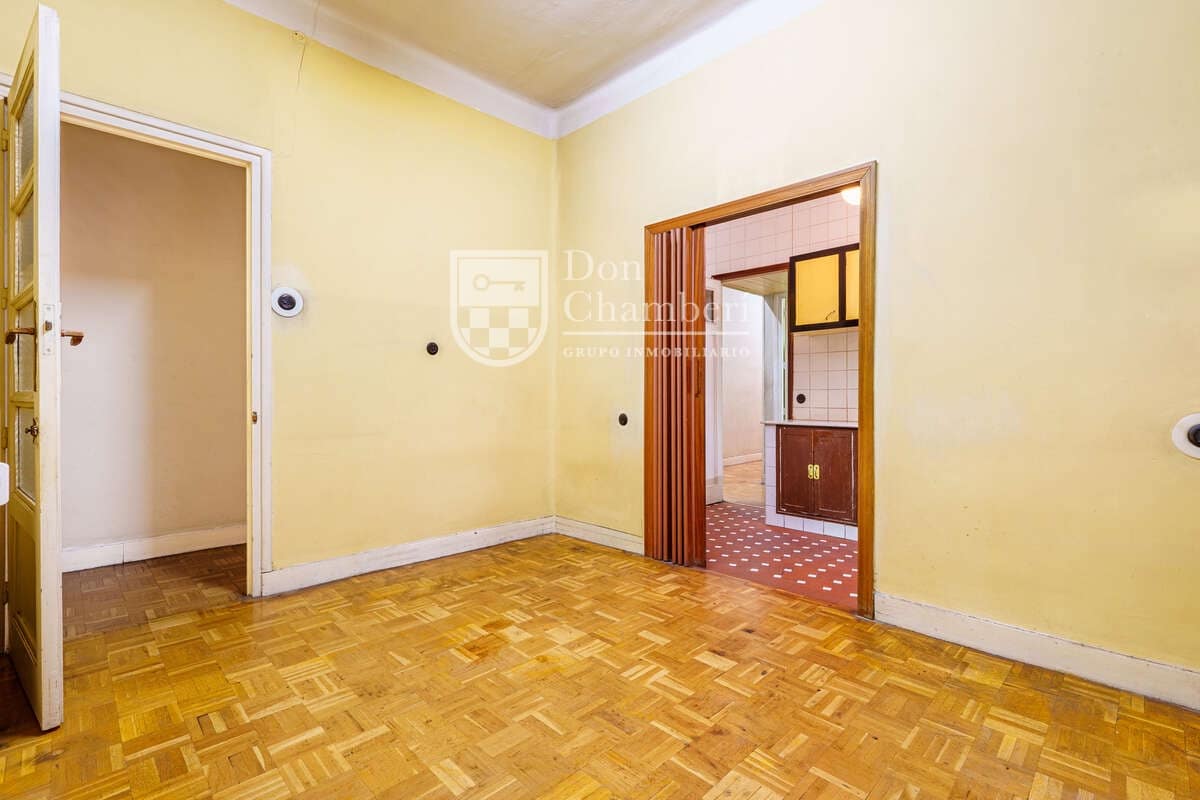 4 slaapkamer Flat te koop in Madrid stad - € 990.000 (Ref: 9710956)