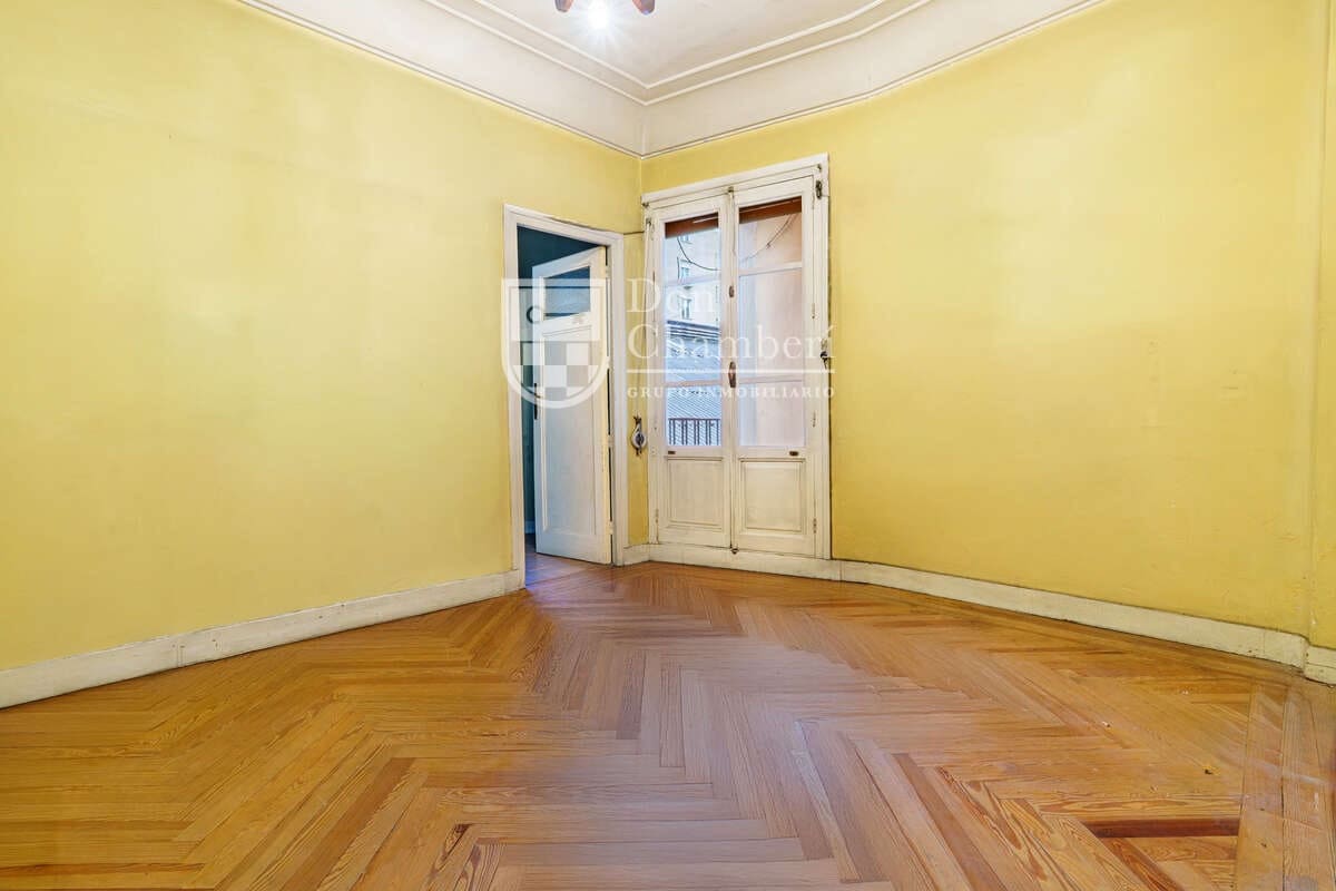 4 slaapkamer Flat te koop in Madrid stad - € 990.000 (Ref: 9710956)