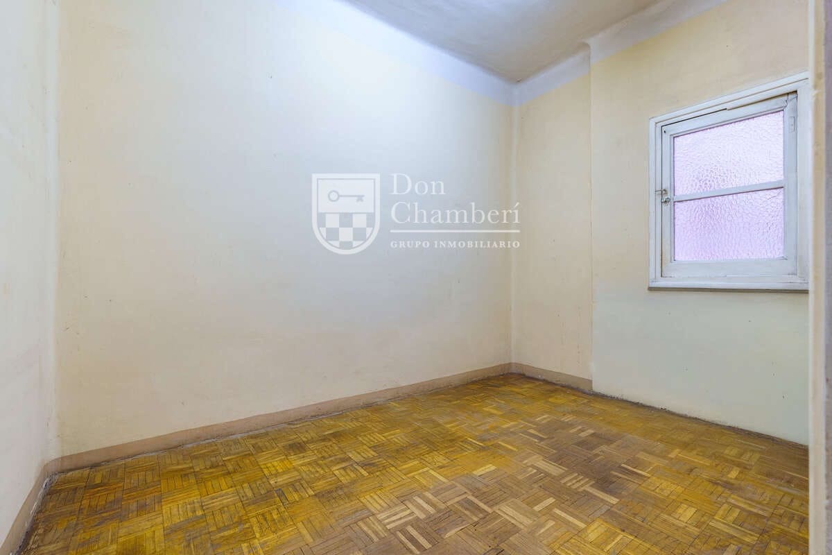 4 slaapkamer Flat te koop in Madrid stad - € 990.000 (Ref: 9710956)