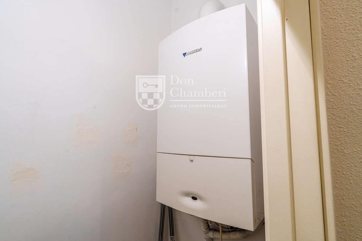 1 soveværelse Lejlighed til leje i Madrid by - € 1.360 (Ref: 9747532)