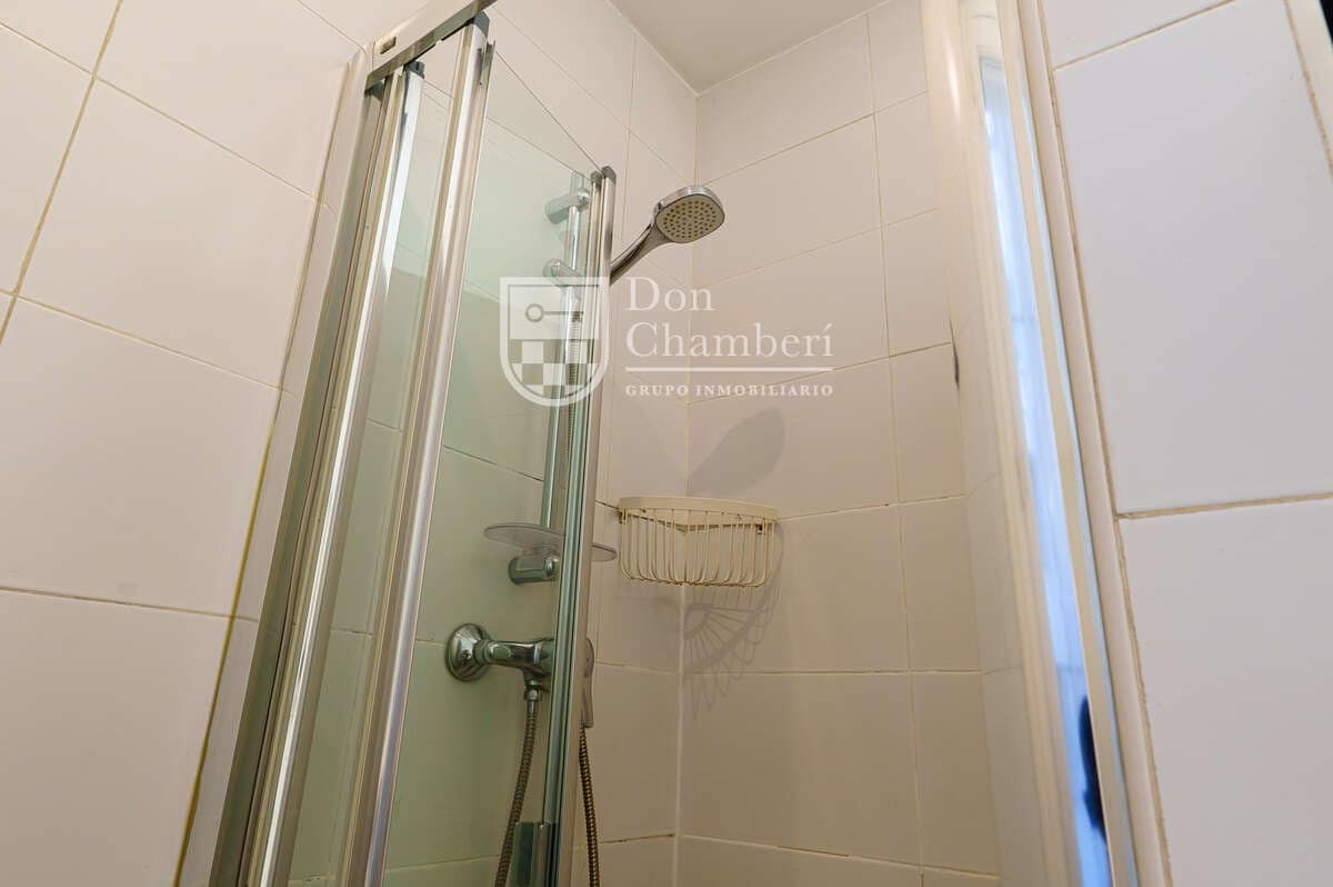 1 soveværelse Lejlighed til leje i Madrid by - € 1.360 (Ref: 9747532)