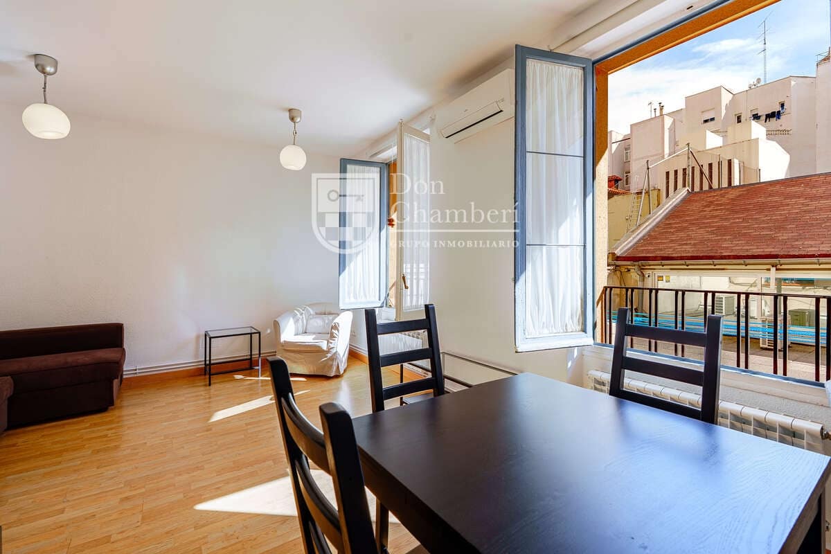 1 soveværelse Lejlighed til leje i Madrid by - € 1.360 (Ref: 9747532)