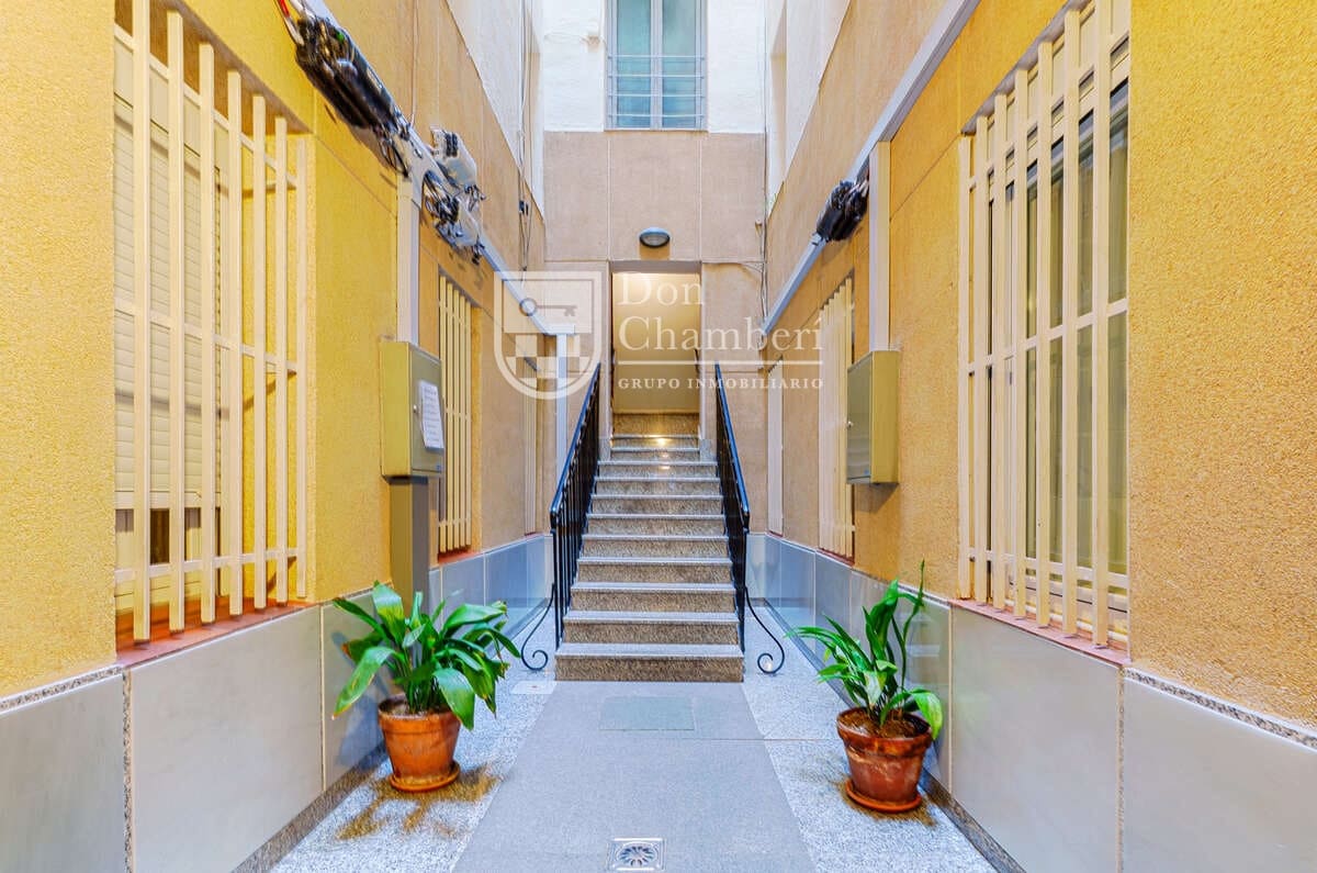 1 soveværelse Lejlighed til leje i Madrid by - € 1.360 (Ref: 9747532)