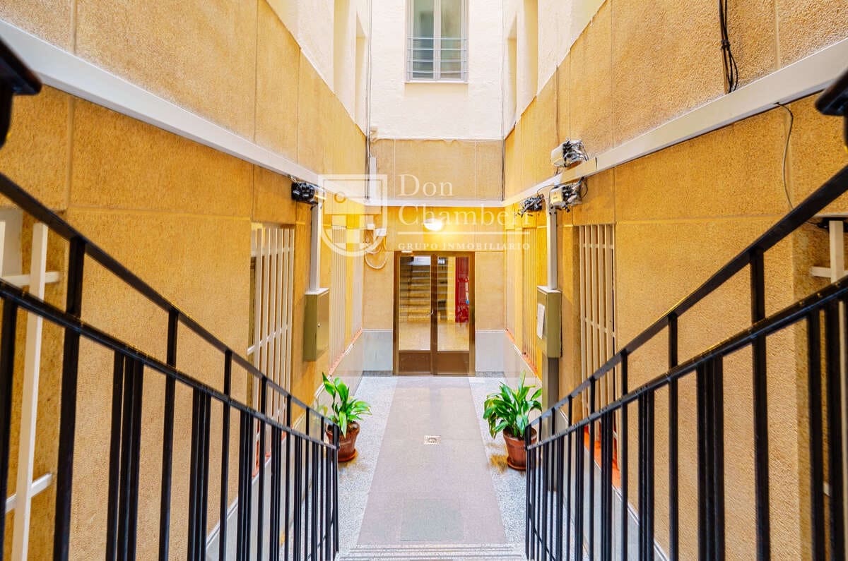 1 soveværelse Lejlighed til leje i Madrid by - € 1.360 (Ref: 9747532)