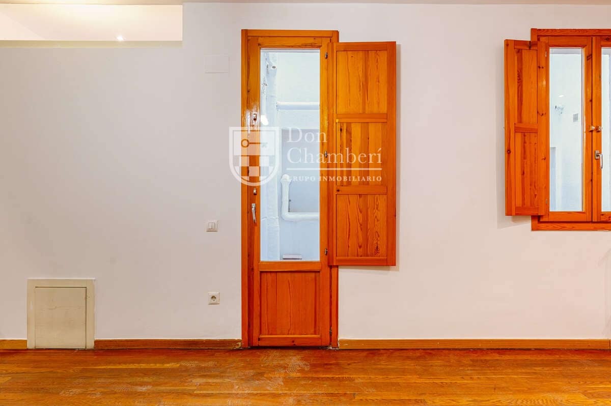 Piso de 2 habitaciones en Madrid ciudad en venta - 638.000 € (Ref: 9747533)