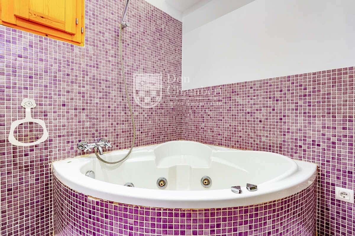Piso de 2 habitaciones en Madrid ciudad en venta - 638.000 € (Ref: 9747533)