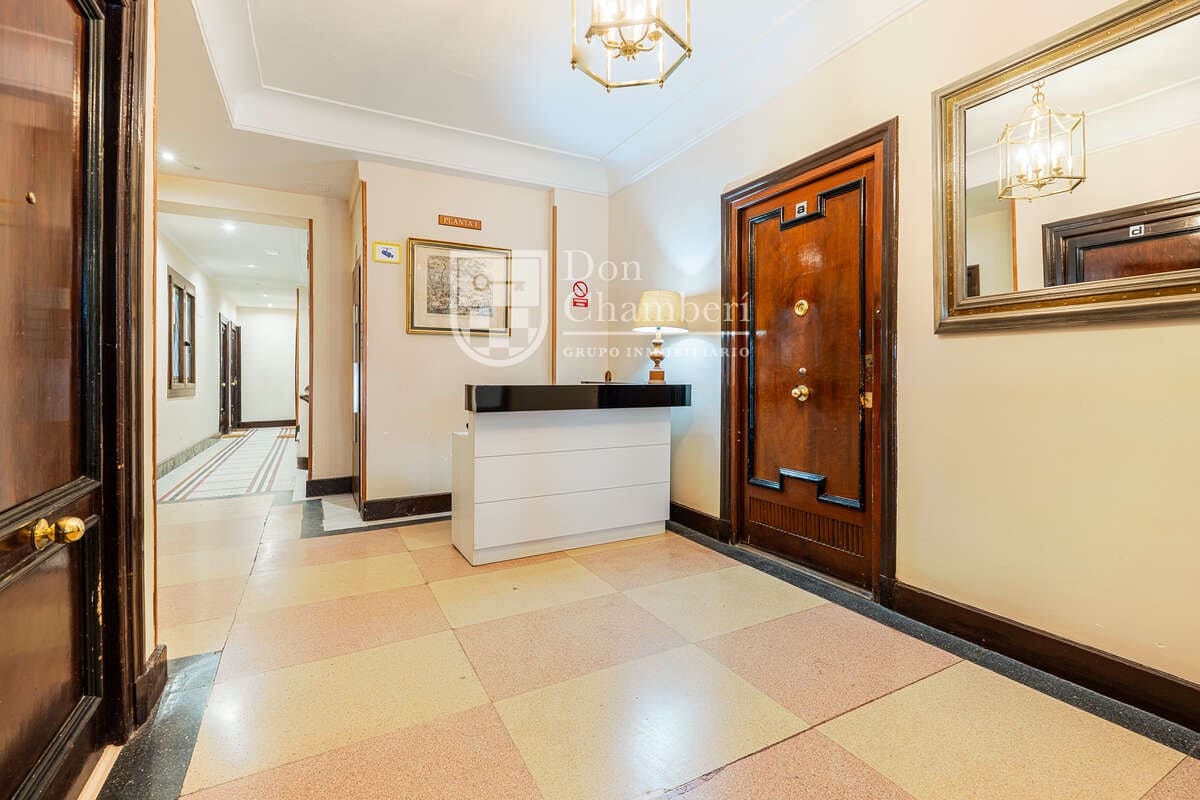 Piso de 2 habitaciones en Madrid ciudad en venta - 638.000 € (Ref: 9747533)