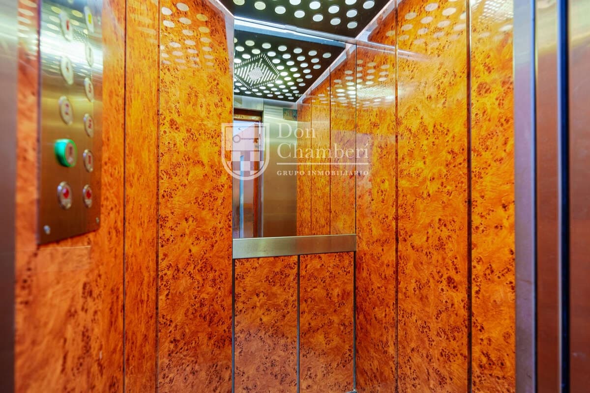 4 chambre Appartement à vendre à Madrid ville - 705 000 € (Ref: 9758357)