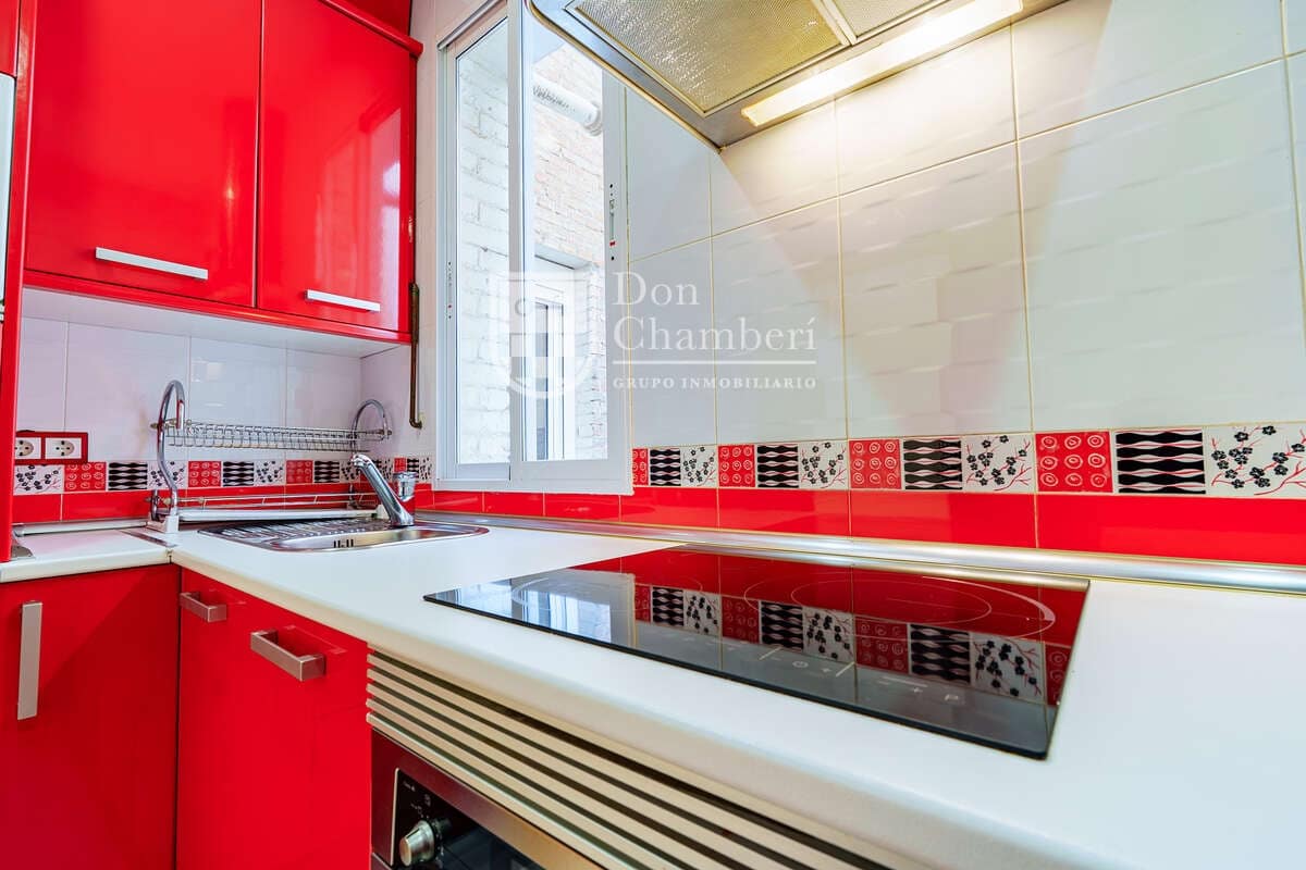 1 sypialnia Mieszkanie do wynajęcia w Miasto Madryt - 1 450 € (Ref: 9780051)