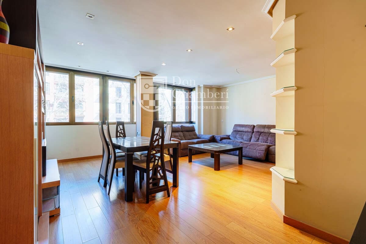 3 soverom Leilighet til salgs i Madrid by - € 698 000 (Ref: 9780052)