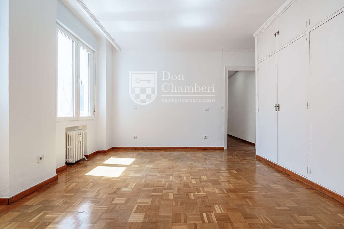 2 makuuhuone Asunto vuokrattavana paikassa Madrid kaupunki - 2 700 € (Ref: 9800311)