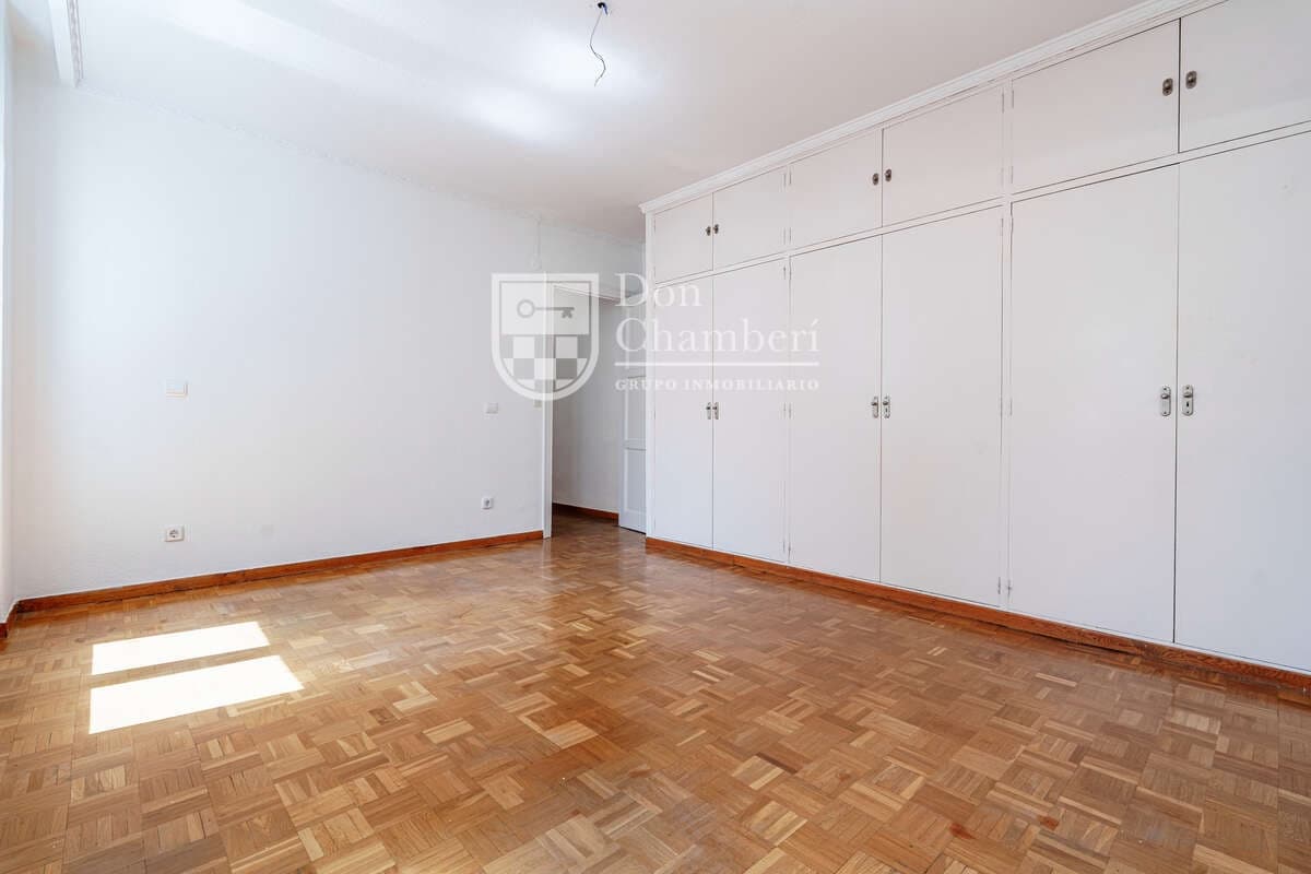 2 makuuhuone Asunto vuokrattavana paikassa Madrid kaupunki - 2 700 € (Ref: 9800311)