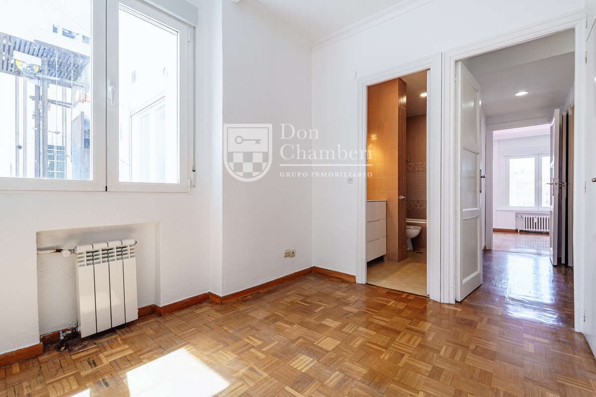 2 makuuhuone Asunto vuokrattavana paikassa Madrid kaupunki - 2 700 € (Ref: 9800311)